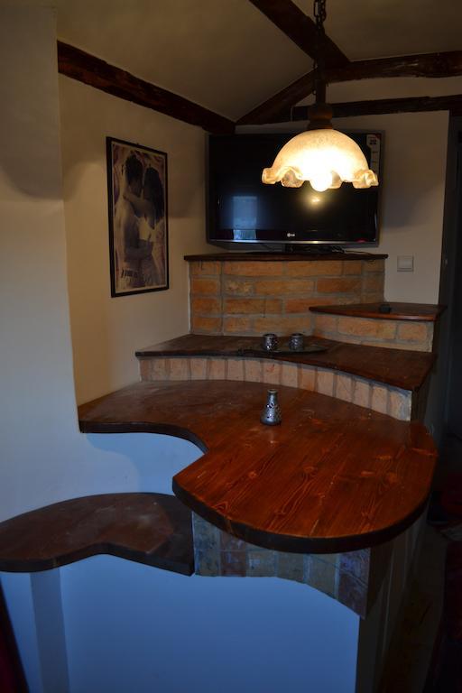 Hostel S Novi Sad Rum bild